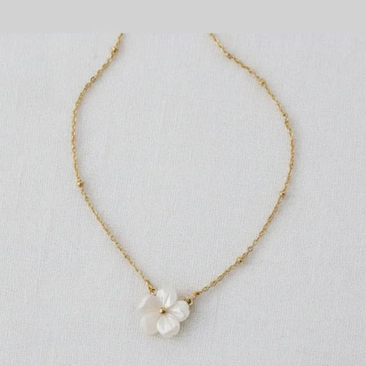 Shell Flower Necklace