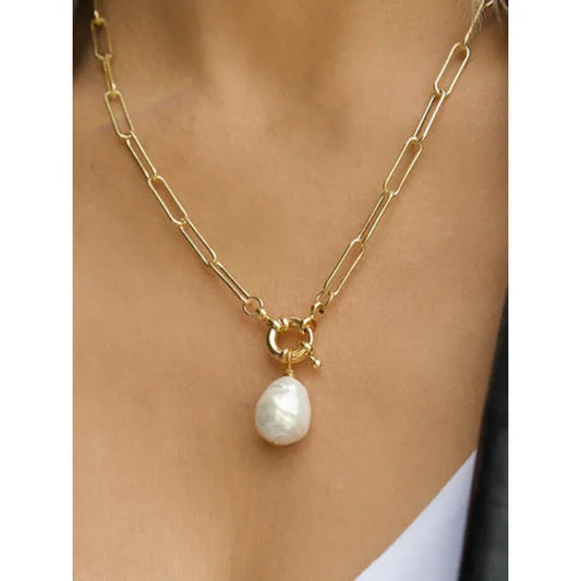 Shell Out Necklace