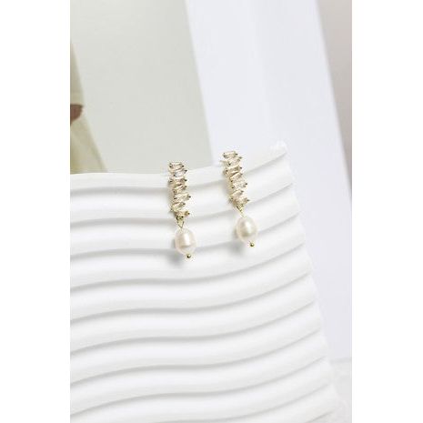 Timeless Pearl Earrings